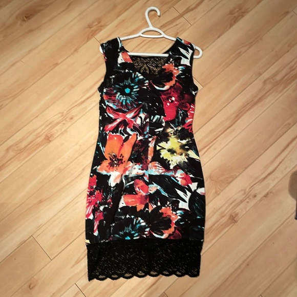 NWT Frank Lyman Colourful Cocktail Dress with Black Lace Detail (Sz 8) - Picture 11 of 11